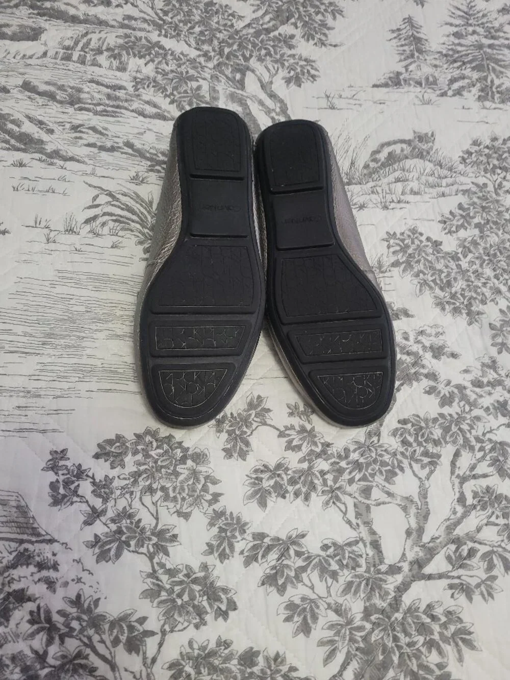 Calvin Klein LEATHER Flats Pewter 8M NWOT